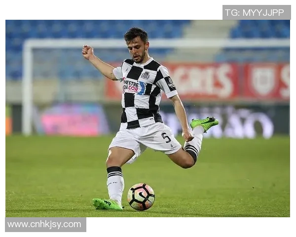 博阿维斯塔与塞图巴尔比赛评测分析及战术对比探讨